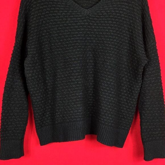 Vince Textured V-Neck Sweater Black Merino Wool Alpaca Camel Blend Size Medium - Picture 4 of 7